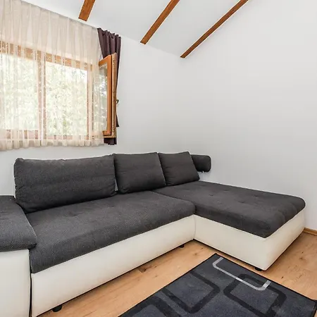 Luxurious Home In Mratovo