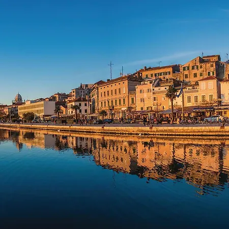 Vikendica Three-bedroom In