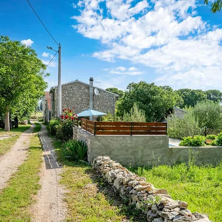 Luxurious Home In Mratovo *