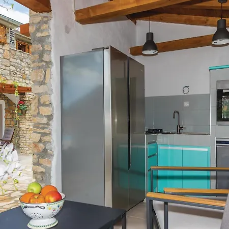 Luxurious Home In Mratovo
