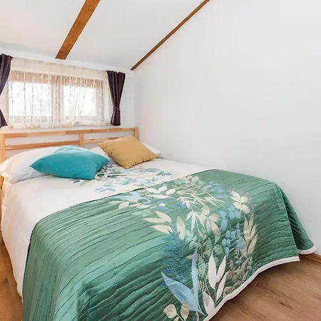 別荘 Luxurious Home In Mratovo