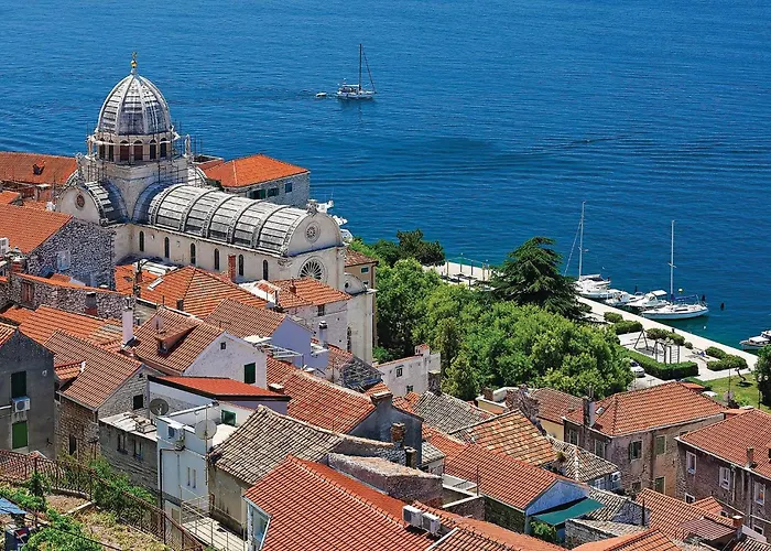 Vakantiehuis Three-bedroom In *