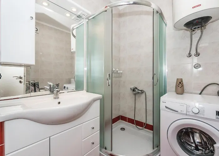 Three-bedroom In Mratovo